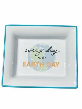 Pottery Barn Earth Day Trinket Tray Catchall